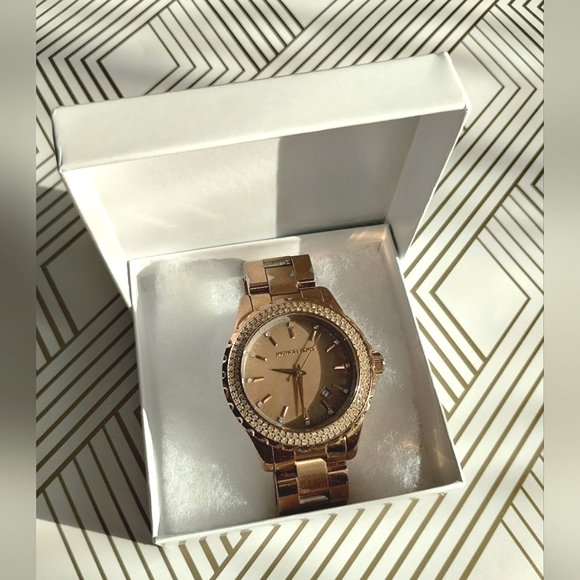 Michael Kors 5453 Rose Gold Tone Runway - Picture 9 of 14